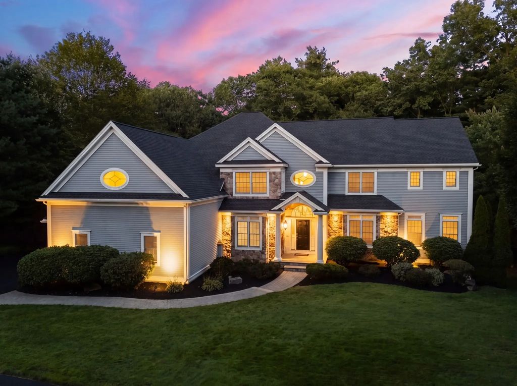 7 Turtle Creek Circle, Shrewsbury