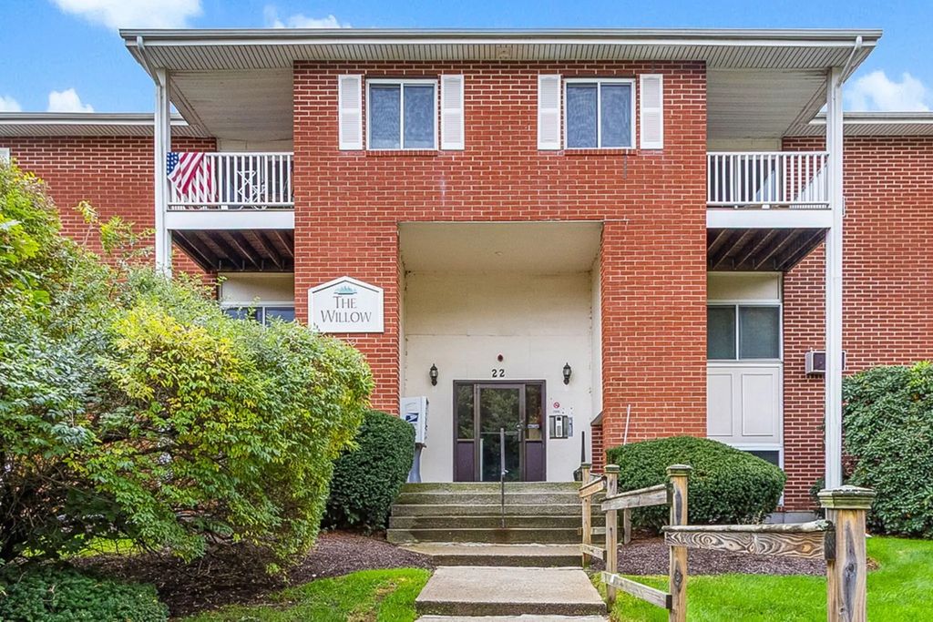 22 Dailey St #l, Attleboro