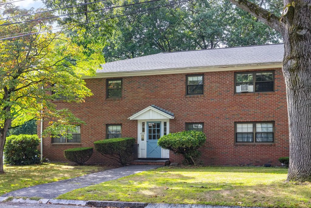 72 Renwick Rd #b, Wakefield