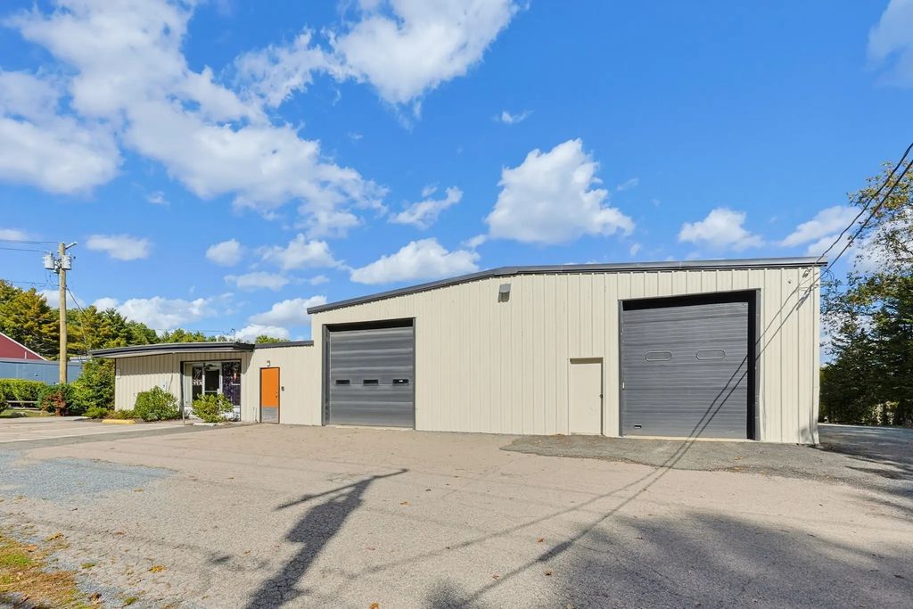 81 Pond St., Norfolk