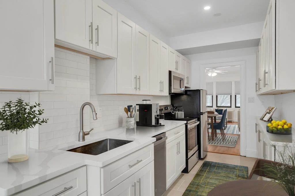 137 Englewood Ave #5, Boston