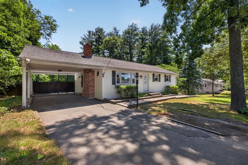 315 Broadway, Raynham
