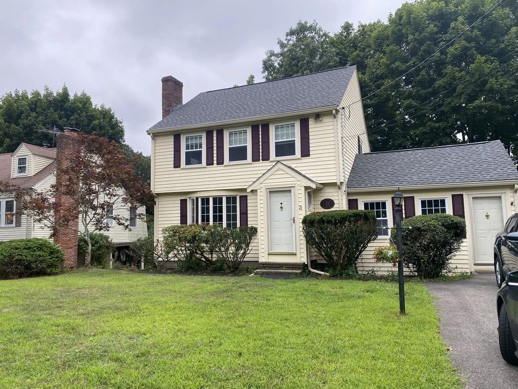 21 Maynard Rd, Dedham