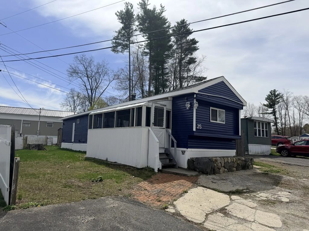 1790 Massachusetts Ave #25, Lunenburg