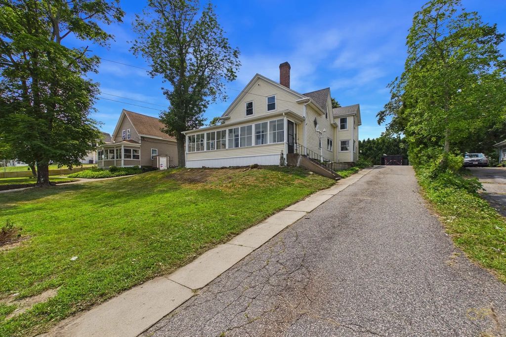 398 Main St, Wareham
