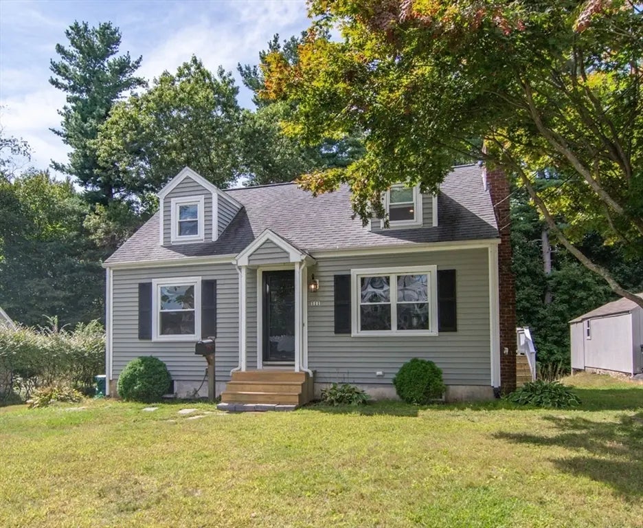 111 Higgins Road, Framingham