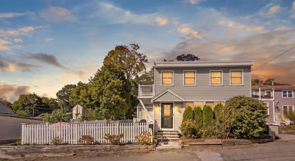 11 Marsh Ave, Beverly