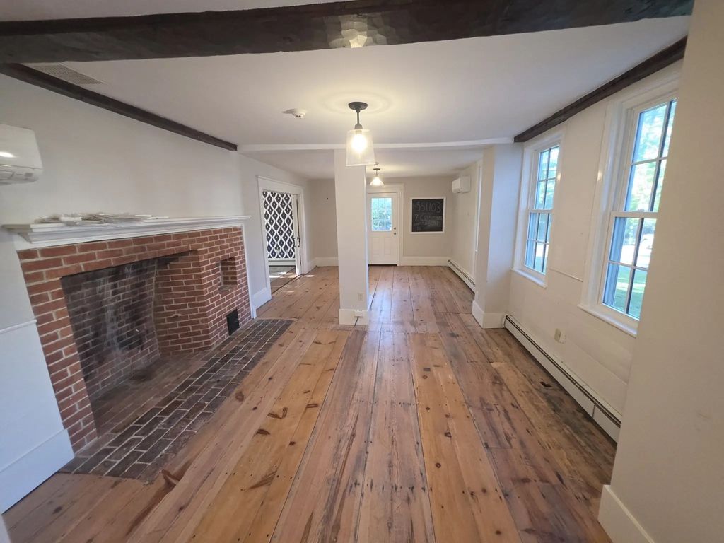 8 Hollis St #a3, Groton