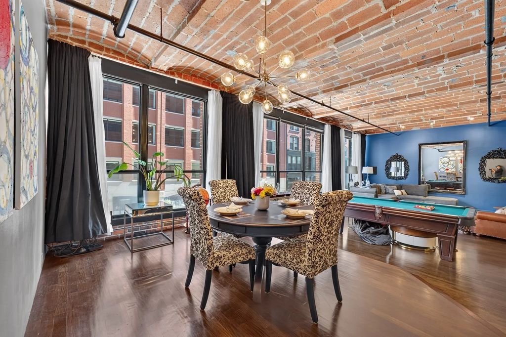121 Beach #202, Boston