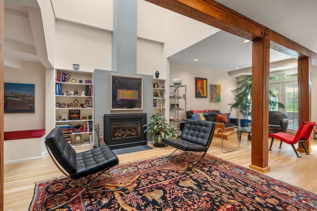 563 Boylston Street #563, Brookline
