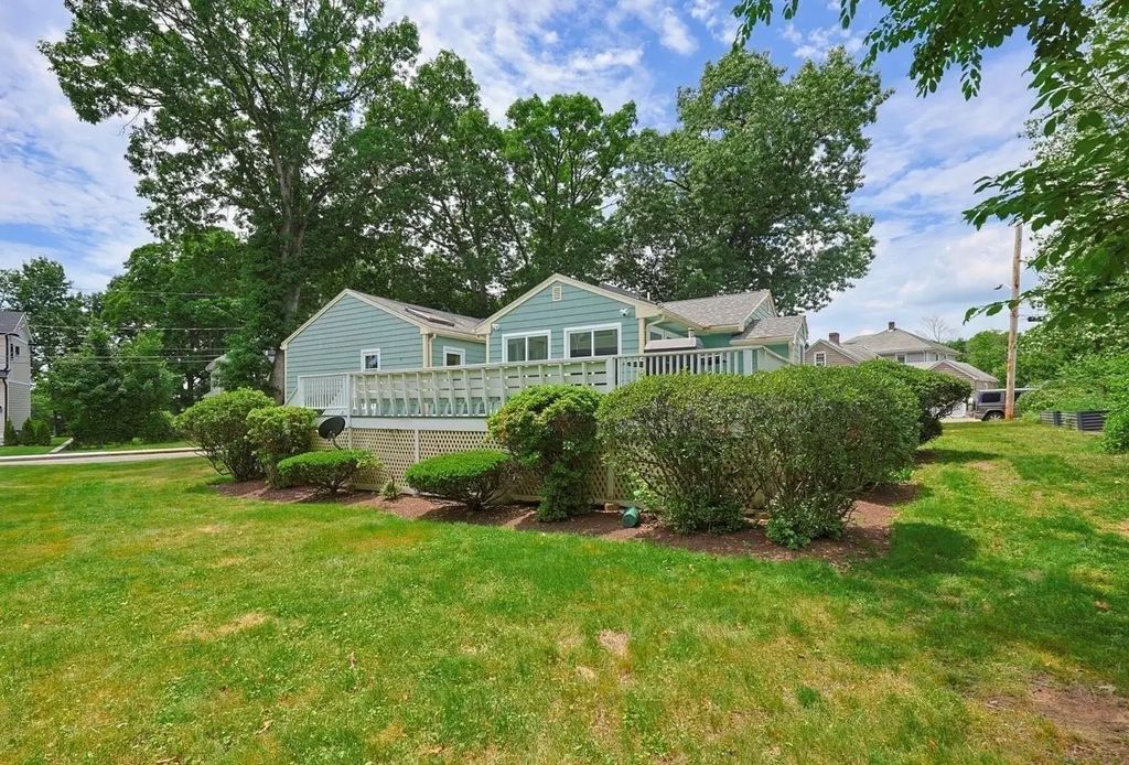 138 Tolman Street, Newton