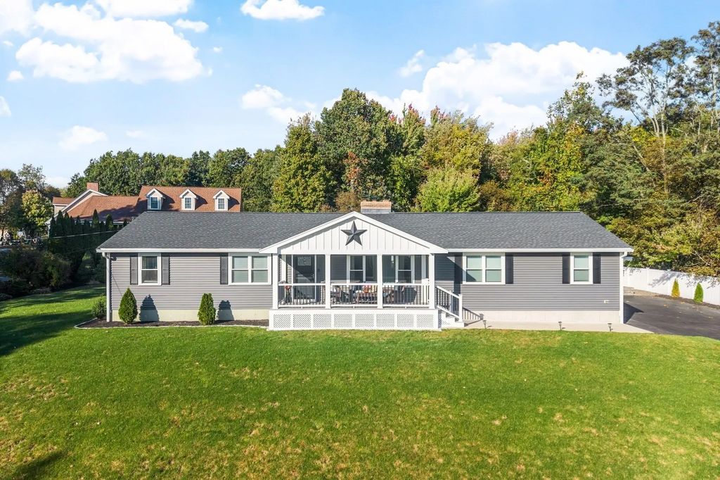 4 Nutting Dr, Leominster