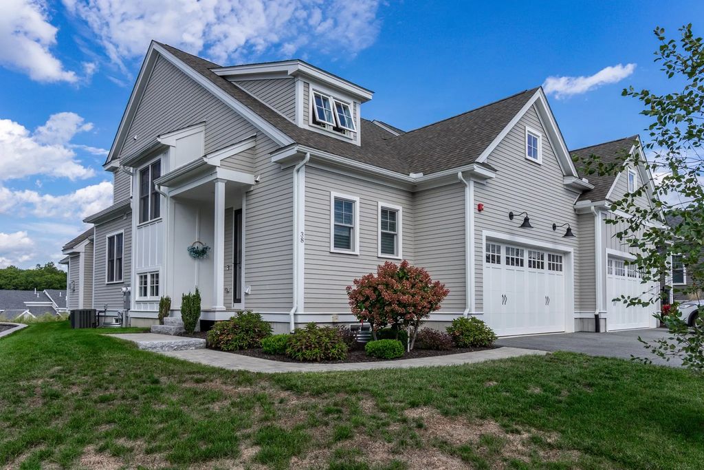 38 Weston Lane #38, Hopkinton