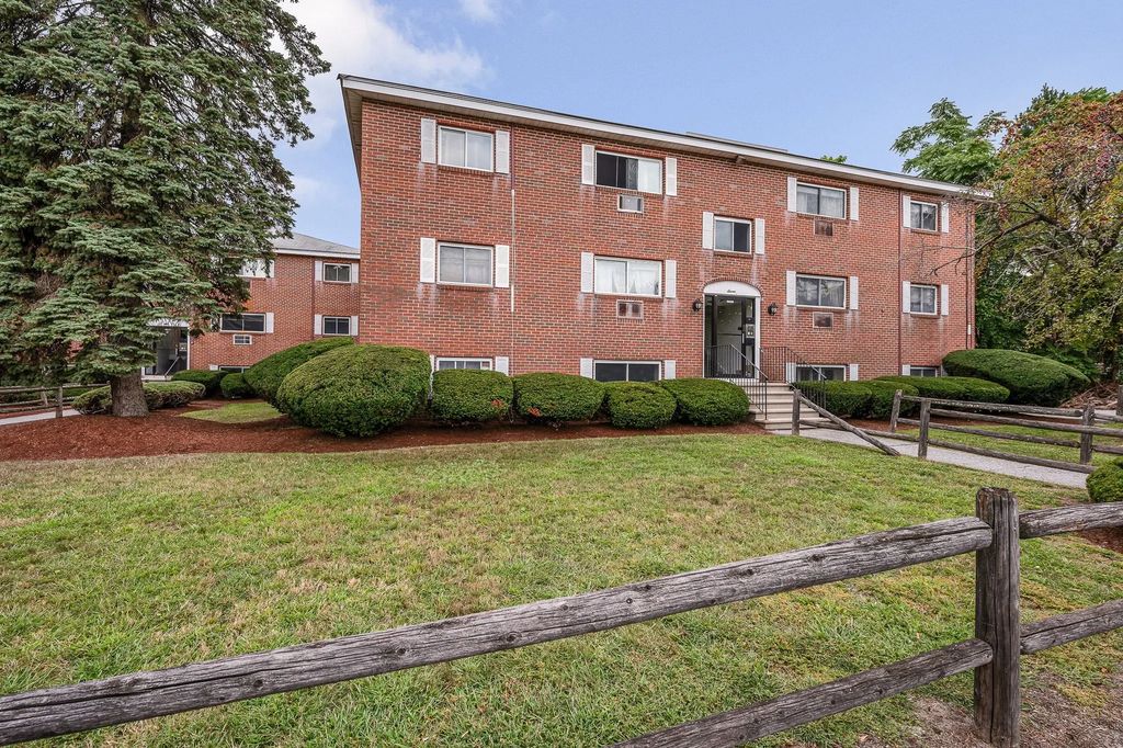7 Glen Ave #7, Chelmsford