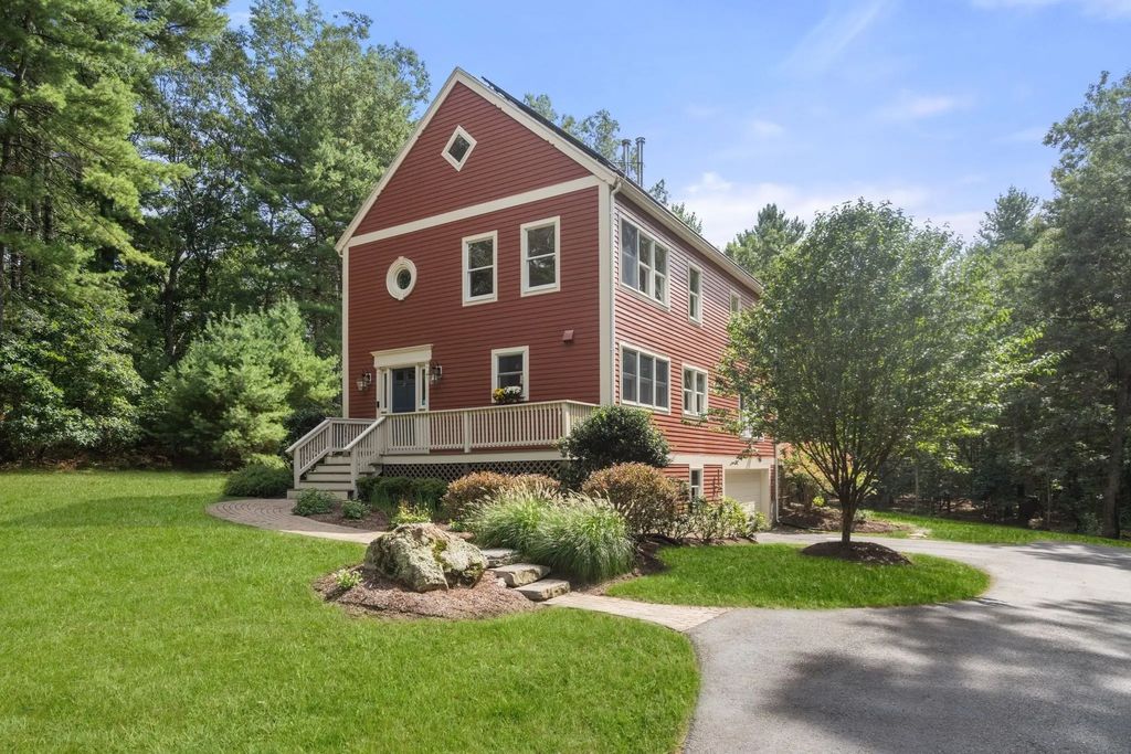3 Goulding St. East, Sherborn