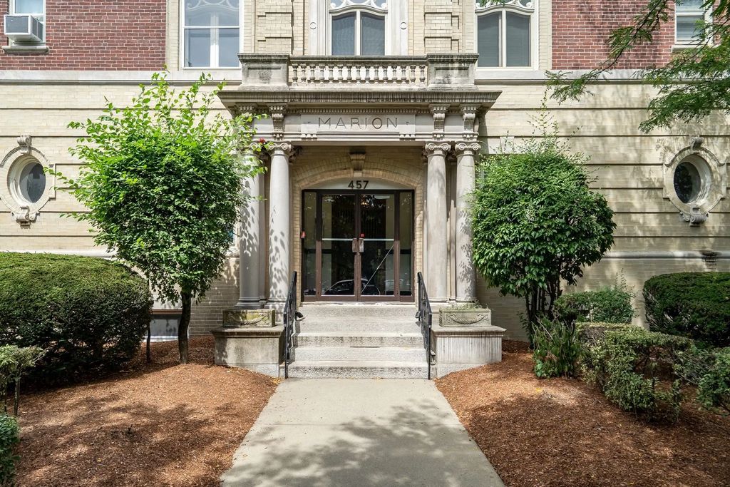 457 Washington #2, Newton