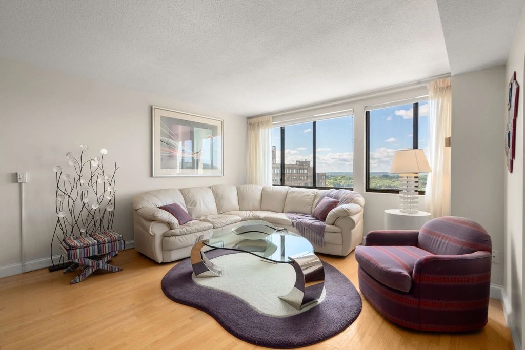 250 Hammond Pond Parkway #1611n, Newton