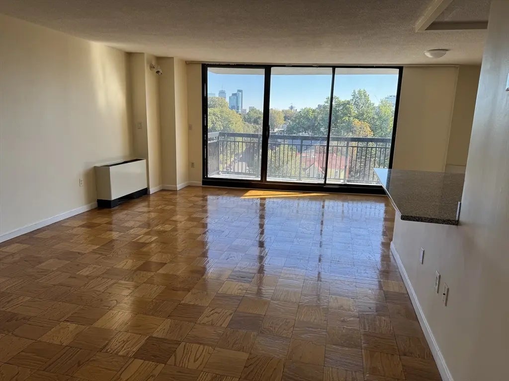 50 Longwood Ave #712, Brookline