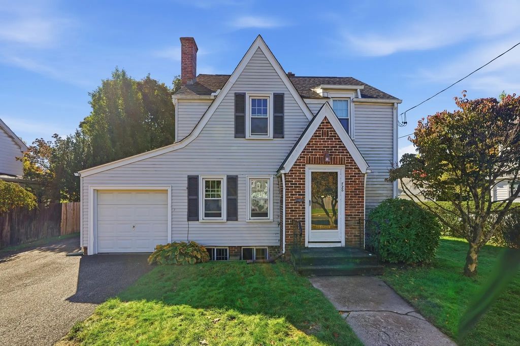 726 Allen St, Springfield