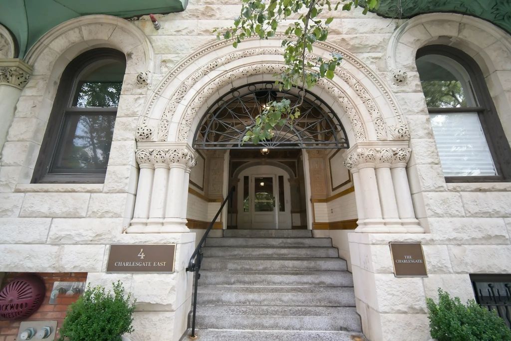 4 Charlesgate E #107, Boston
