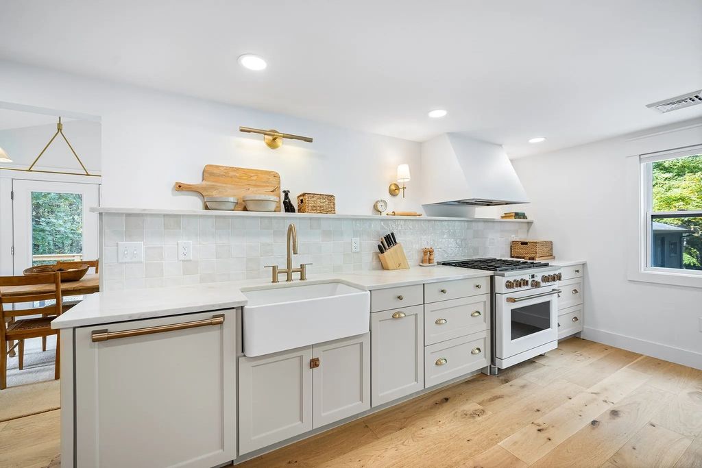 192 Westboro Rd, Upton