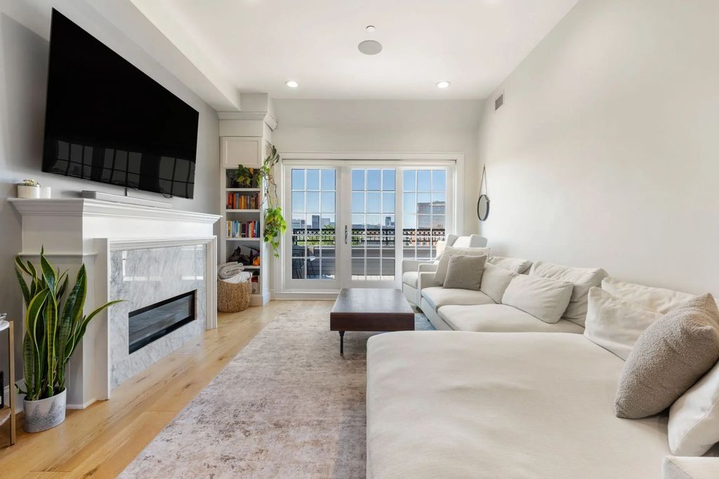 380 Bunker Hill St #210, Boston