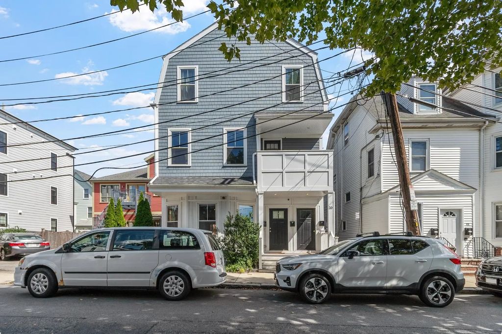 20 Carlton St #1, Somerville