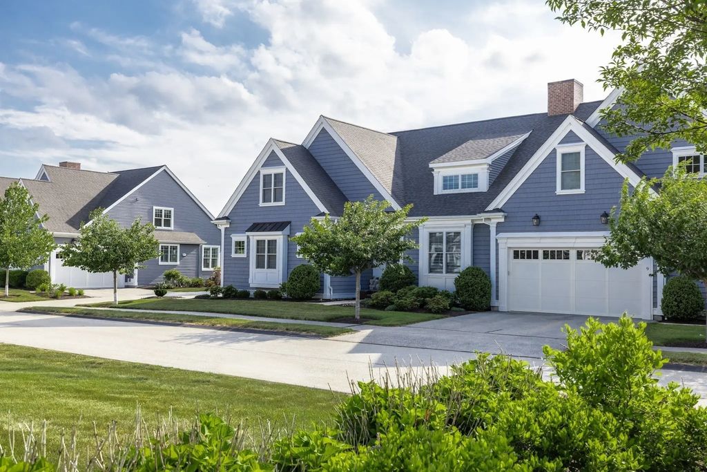 11 Tolland Way #11, Framingham