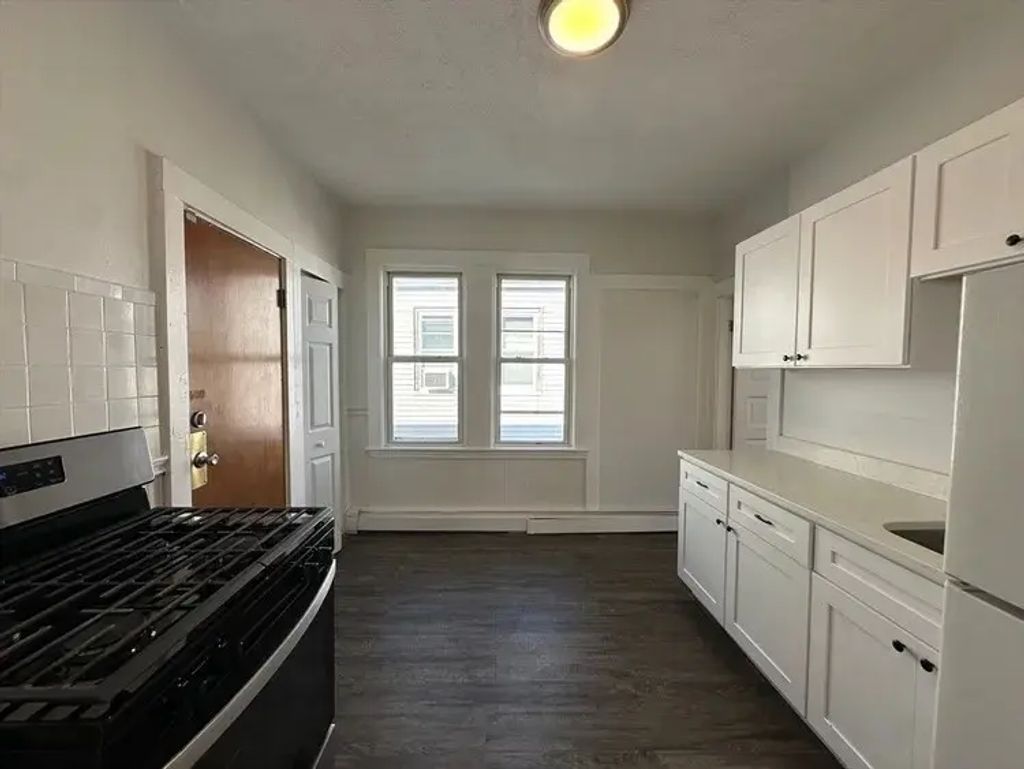 765 Broadway #10, Everett