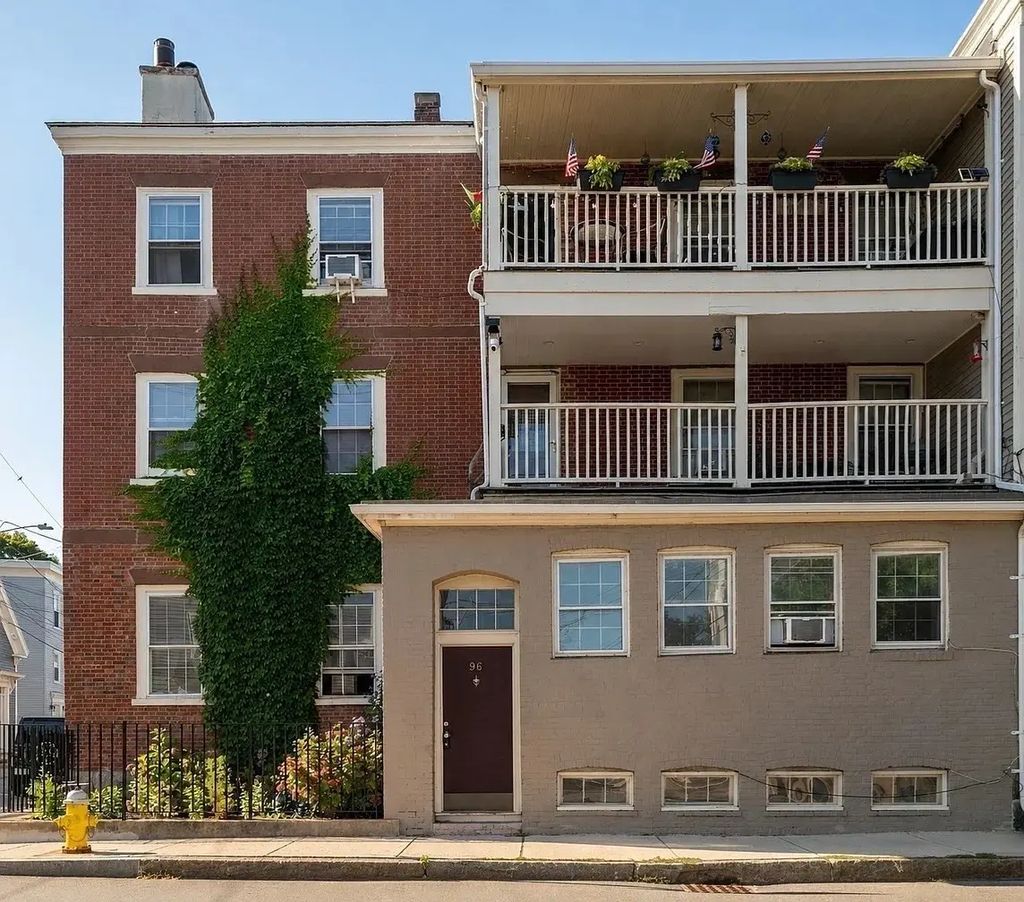 96 Derby Street #1, Salem