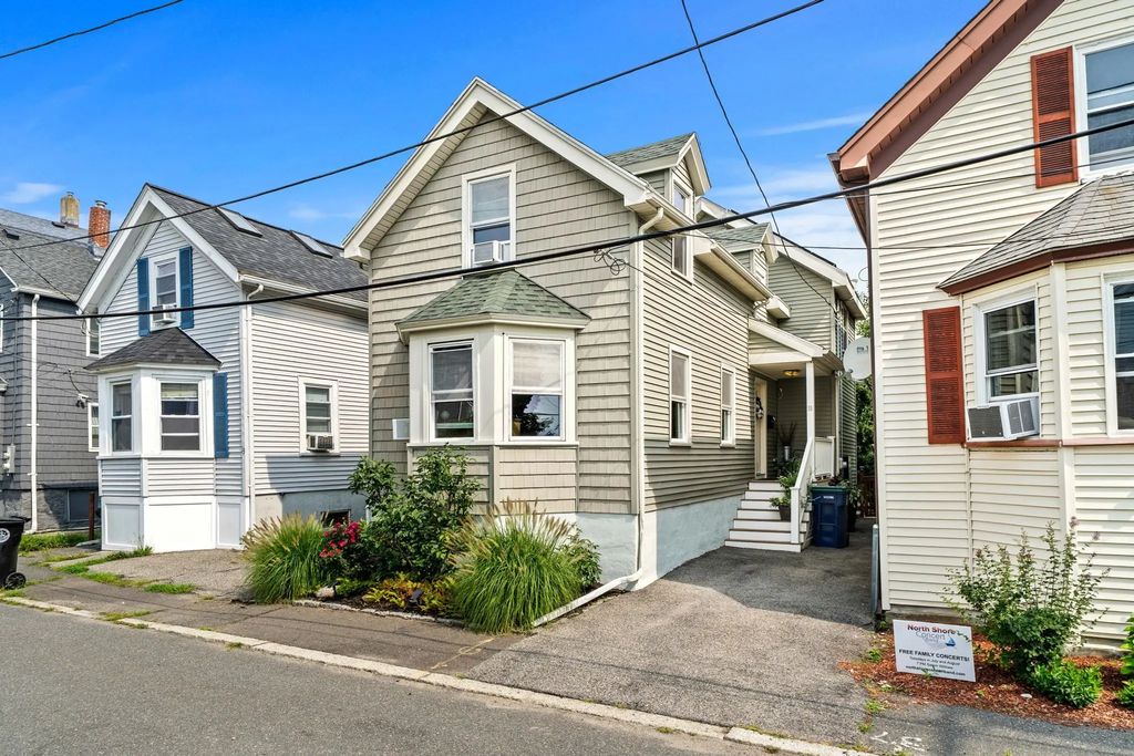 15 Beacon St, Salem