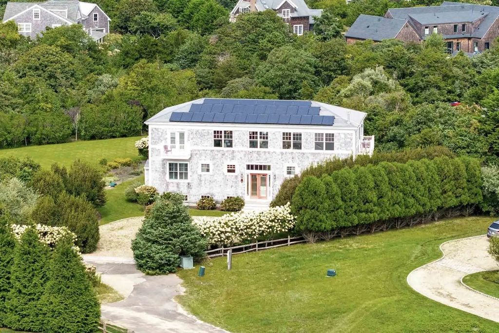 98 Edgartown Bay Rd, Edgartown