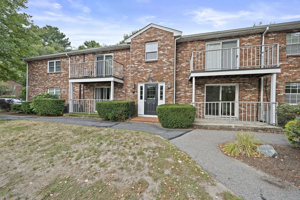 18 Kingswood Dr #5, Abington