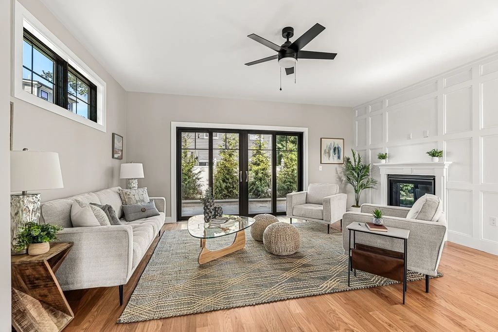 20 R Plain Street, Boston
