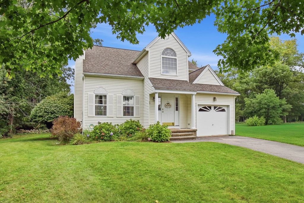 72 Palomino Dr, Franklin