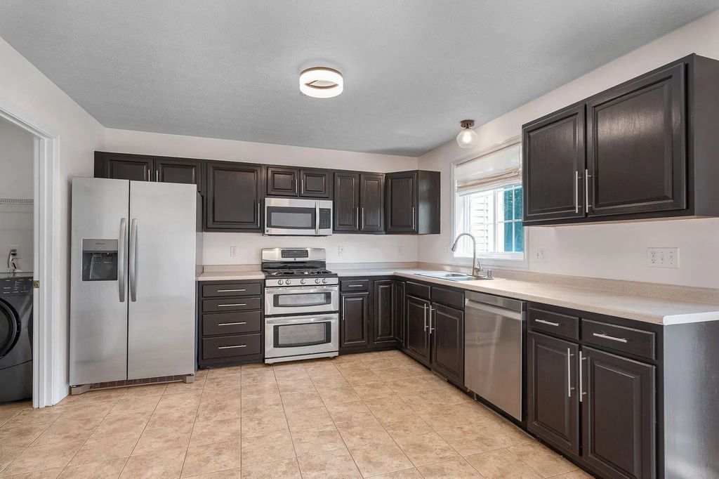 4 Georgetowne #4, Nashua