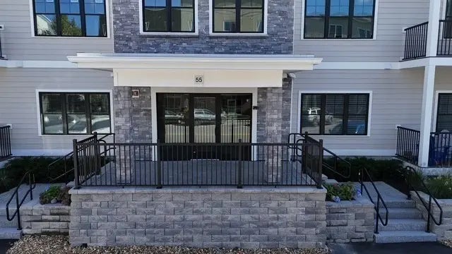 55 Pointe Place #208, Dover