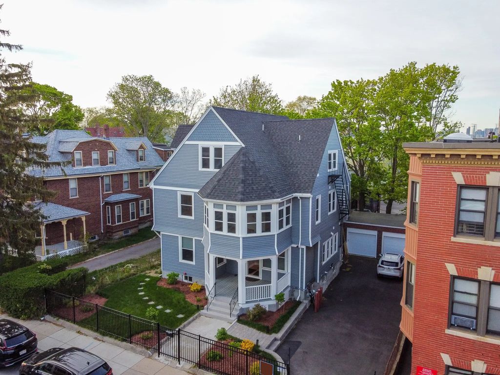 7 Waumbeck St #2, Boston