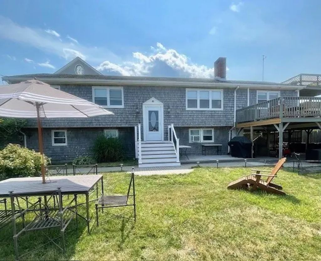 21 Sixth Ave, Scituate