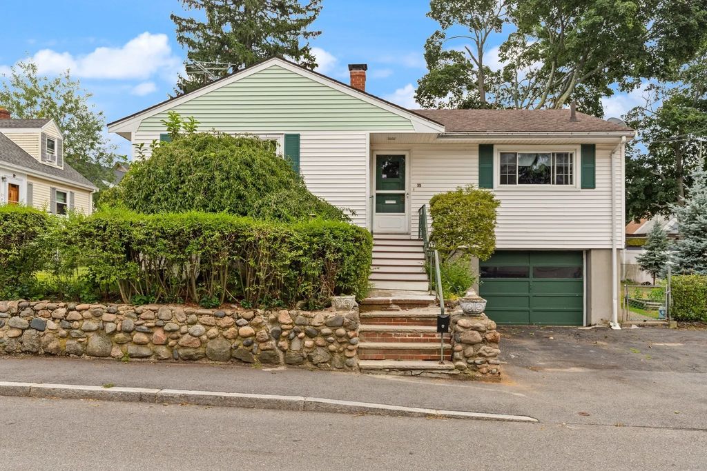 35 Northend Avenue, Salem