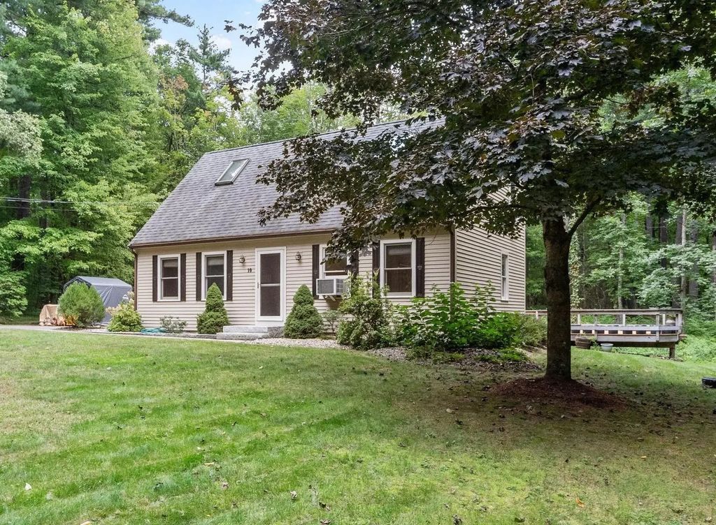 10 Hog Hill Rd, Pepperell