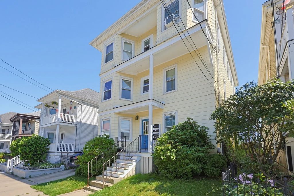 126 Princeton St, New Bedford