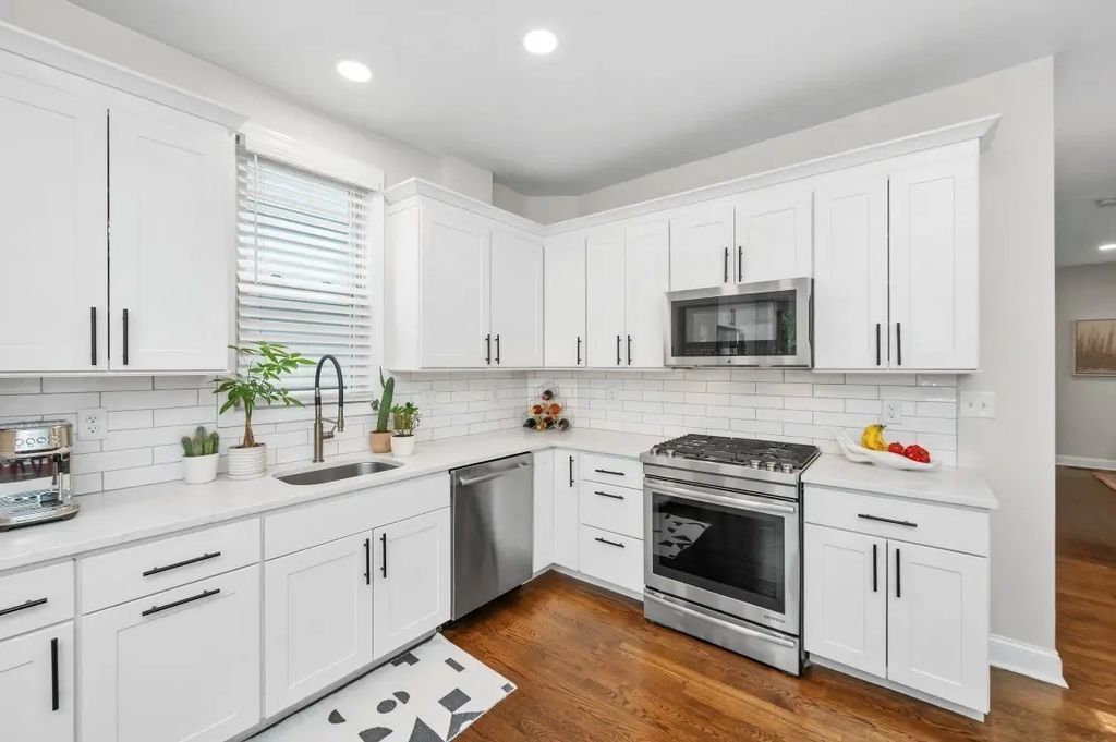 459 Meridian St #a, Boston