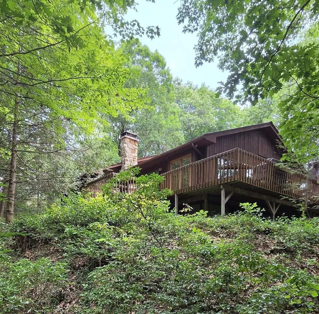 79 Pine Ridge Rd, Montgomery