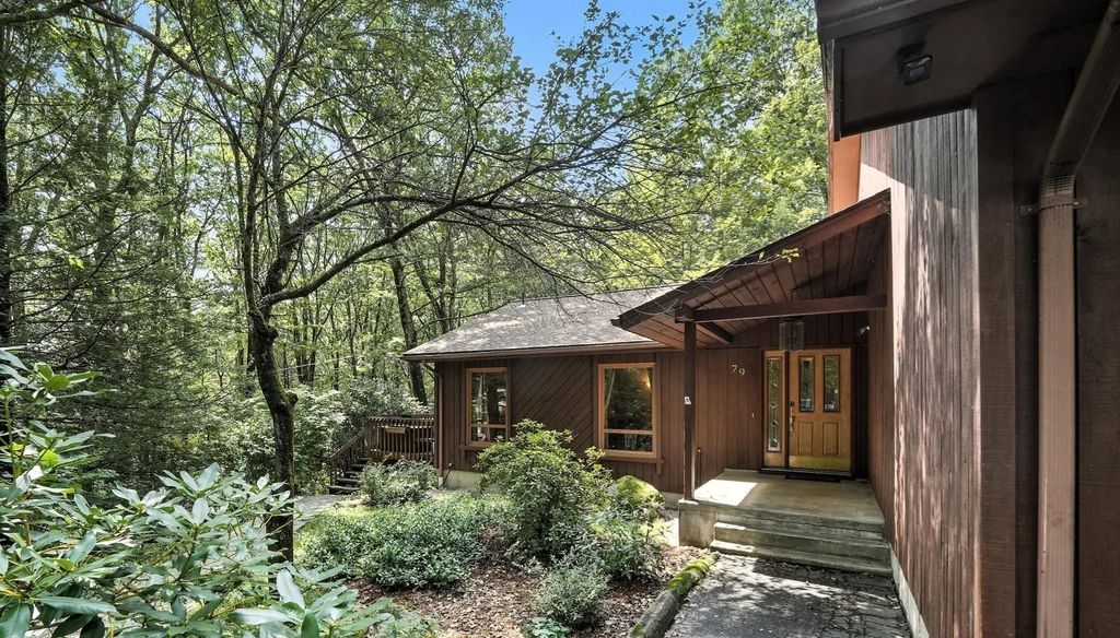 79 Pine Ridge Rd, Montgomery