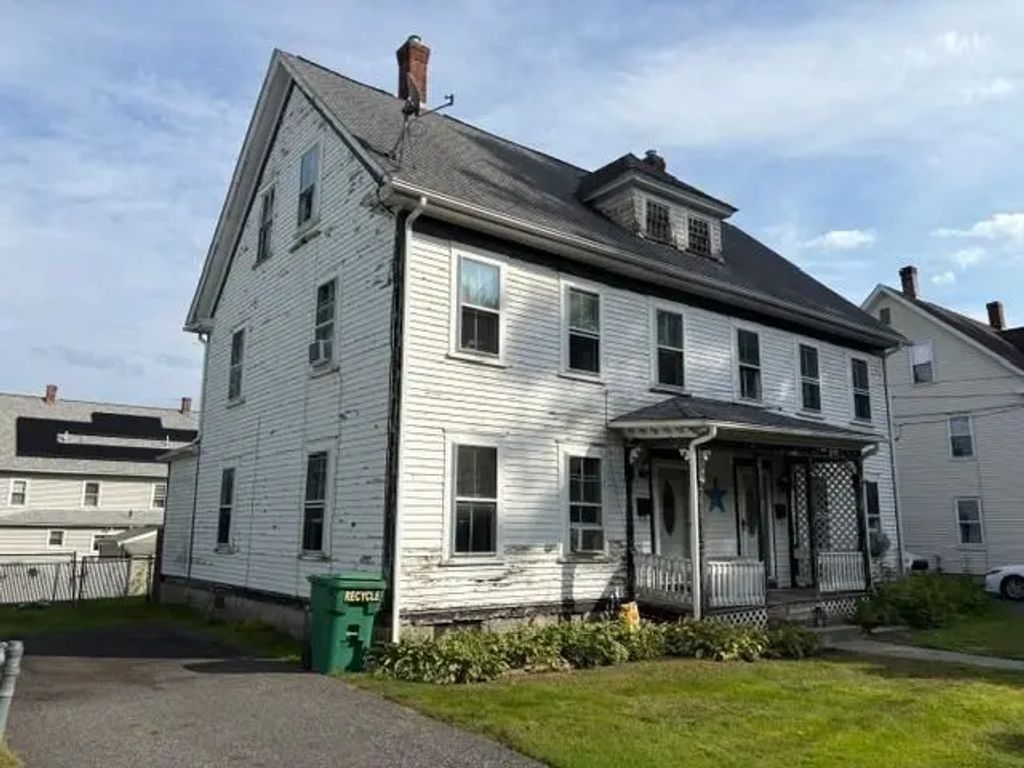 9-11 English Row, Grafton