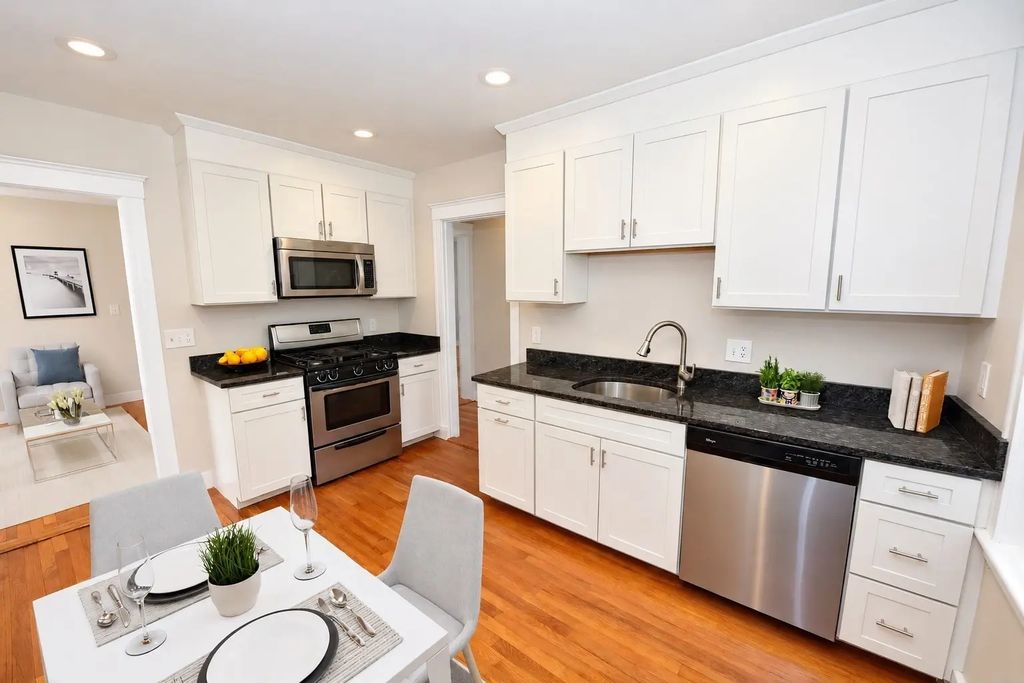 9 Bailey St #2-3, Boston