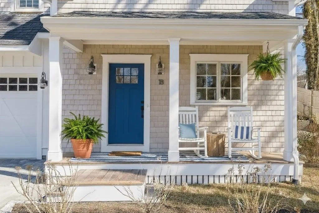 255 Old Main Road #1b, Falmouth