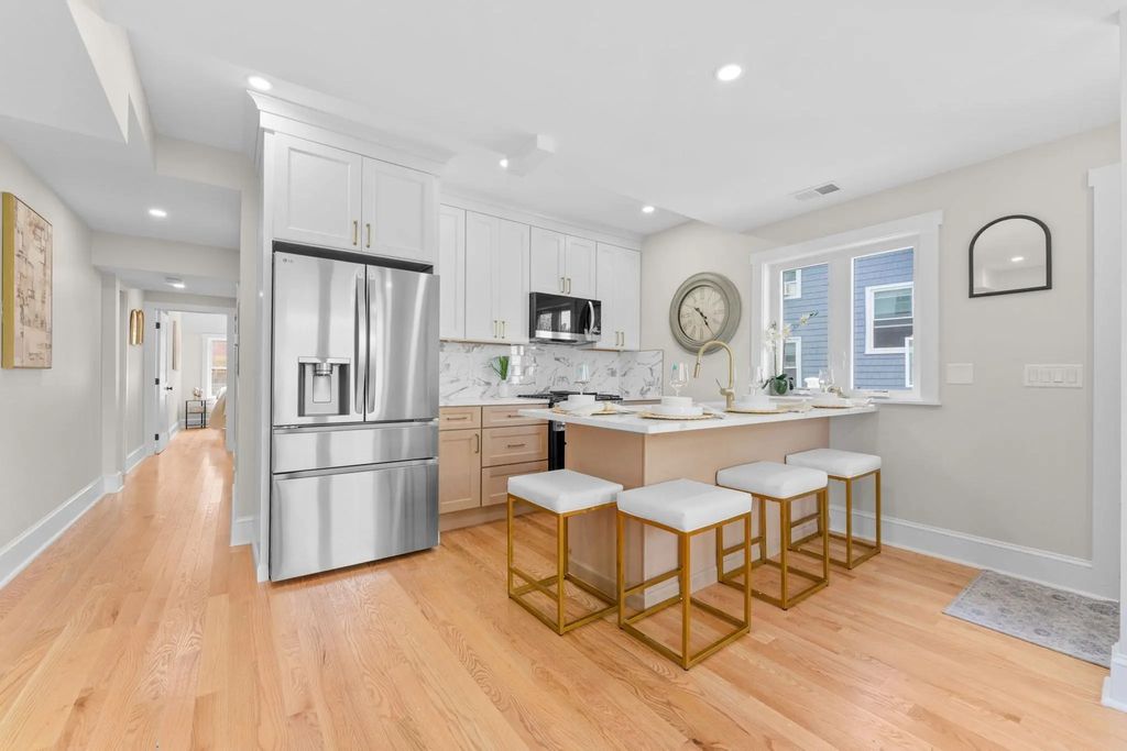 194 Washington Ave #4, Winthrop