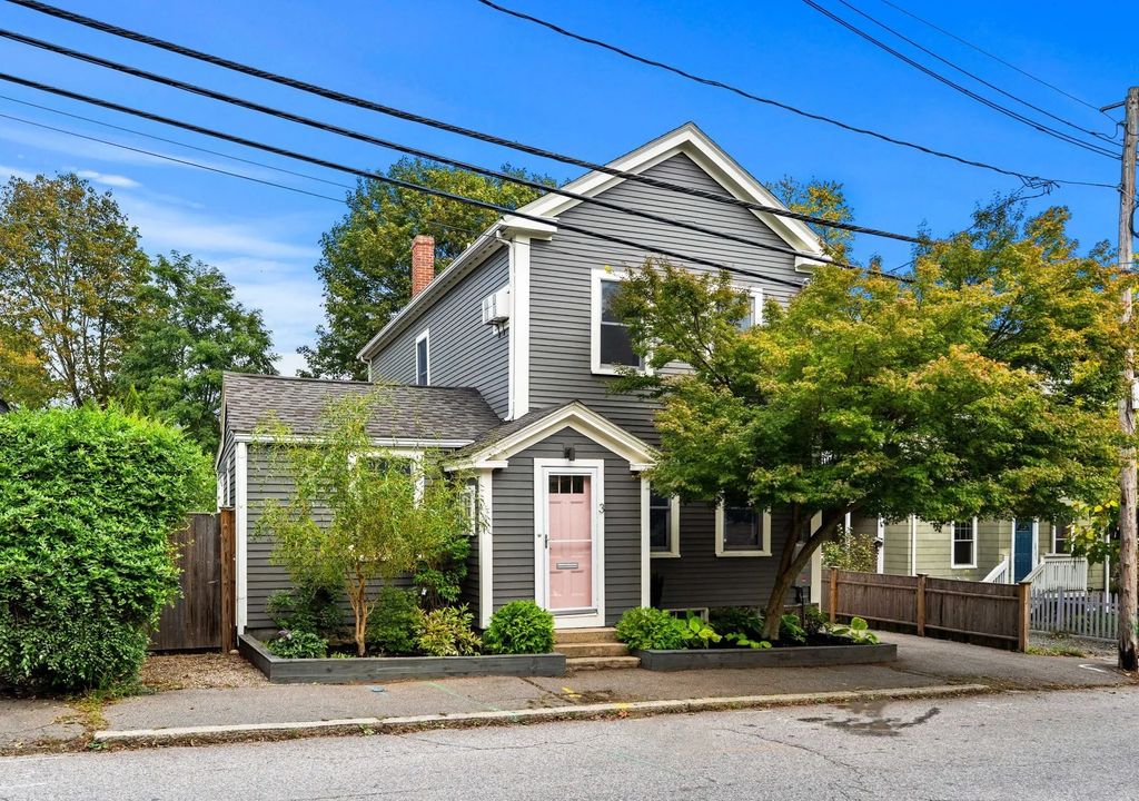 3 Evans Rd, Marblehead